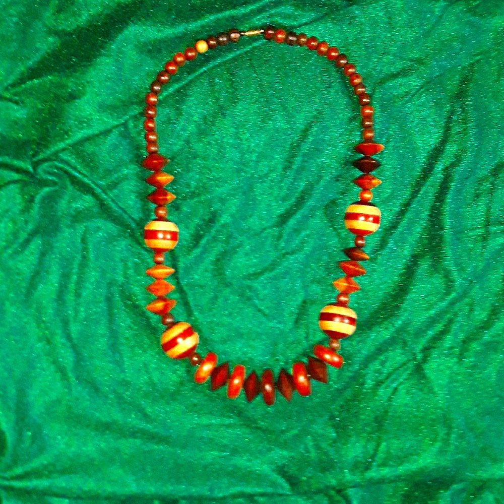 Vintage 70s Wood beaded Necklace